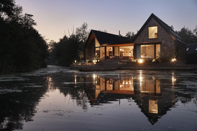บ้านไม้ริมน้ำ แบบบ้านชั้นเดียว แบบบ้านสวยๆ สไตล์โมเดิร์น